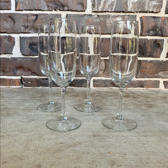 Champagne Flutes - Picture 3 of 6